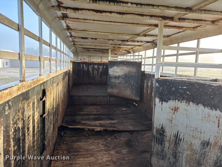 image for item EN0416 2000 Neville Built livestock trailer