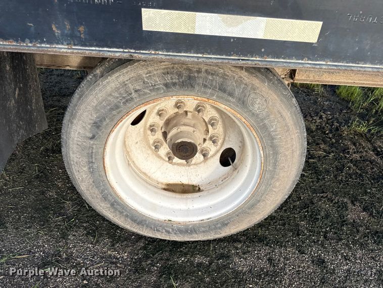 image for item EN0416 2000 Neville Built livestock trailer