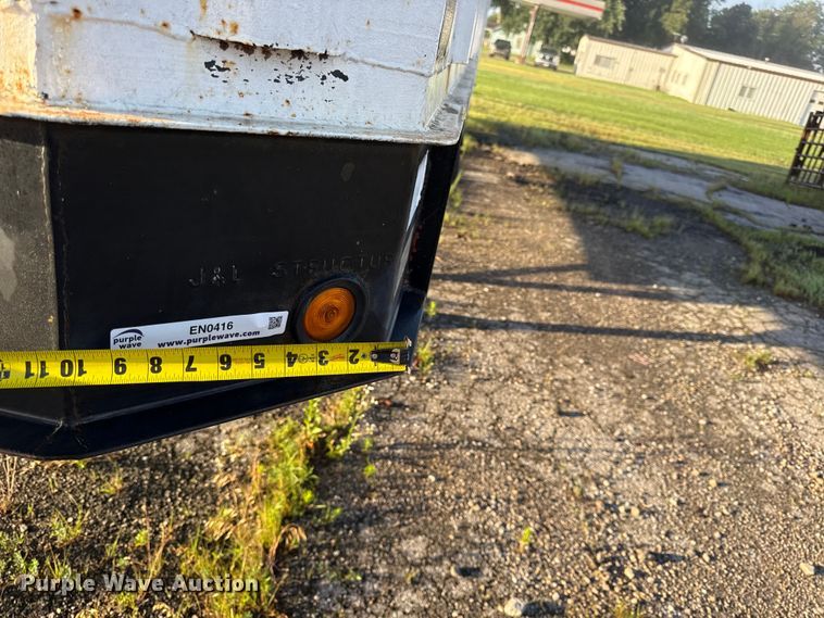 image for item EN0416 2000 Neville Built livestock trailer