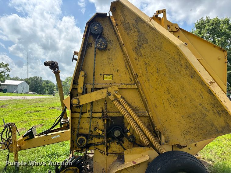 image for item EO4366 1988 Vermeer 505I round baler