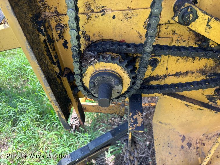 image for item EO4366 1988 Vermeer 505I round baler