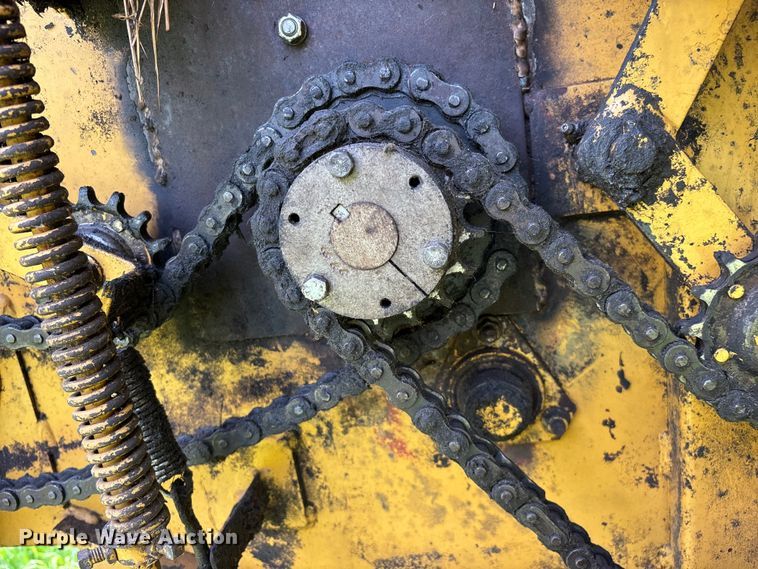 image for item EO4366 1988 Vermeer 505I round baler