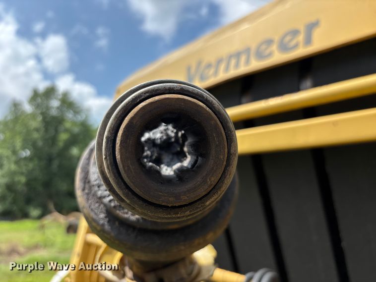 image for item EO4366 1988 Vermeer 505I round baler