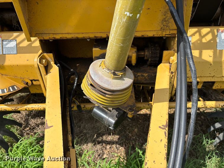 image for item EO4366 1988 Vermeer 505I round baler