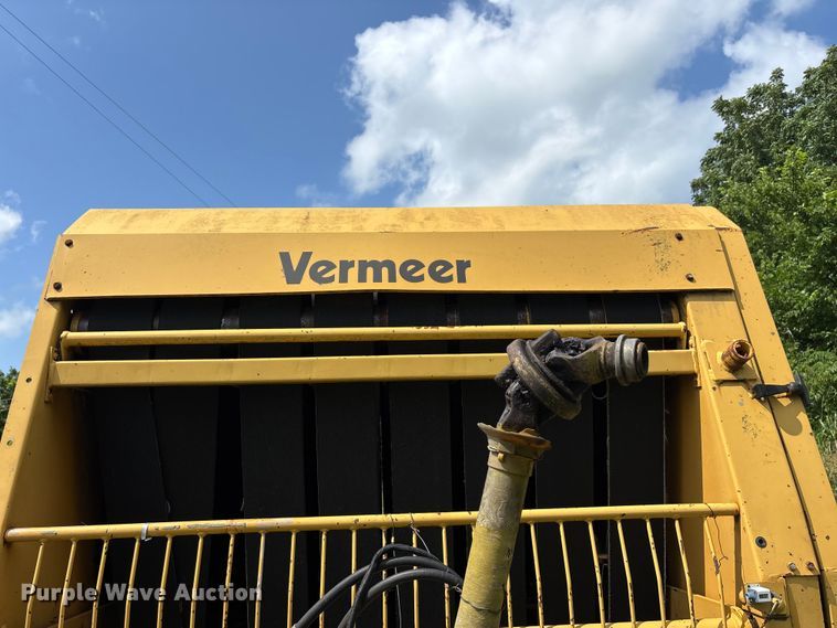 image for item EO4366 1988 Vermeer 505I round baler