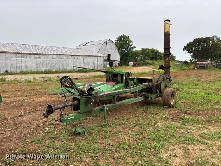 image for item EO4382 John Deere 3960 forage harvester