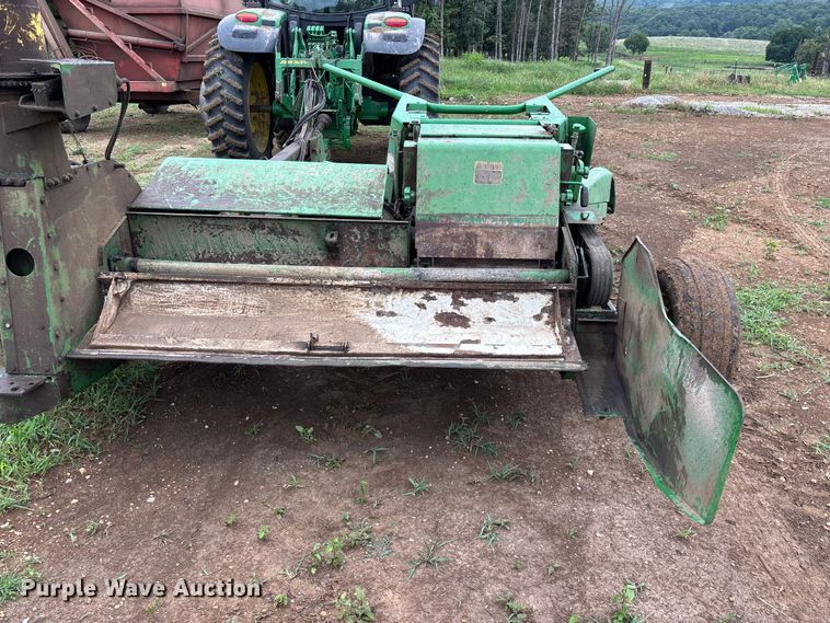 image for item EO4382 John Deere 3960 forage harvester