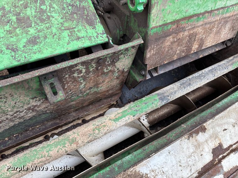 image for item EO4382 John Deere 3960 forage harvester