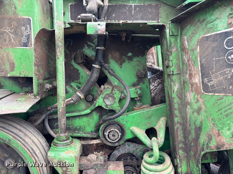 image for item EO4382 John Deere 3960 forage harvester