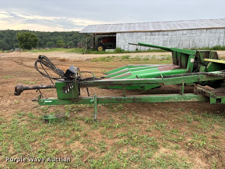 image for item EO4382 John Deere 3960 forage harvester