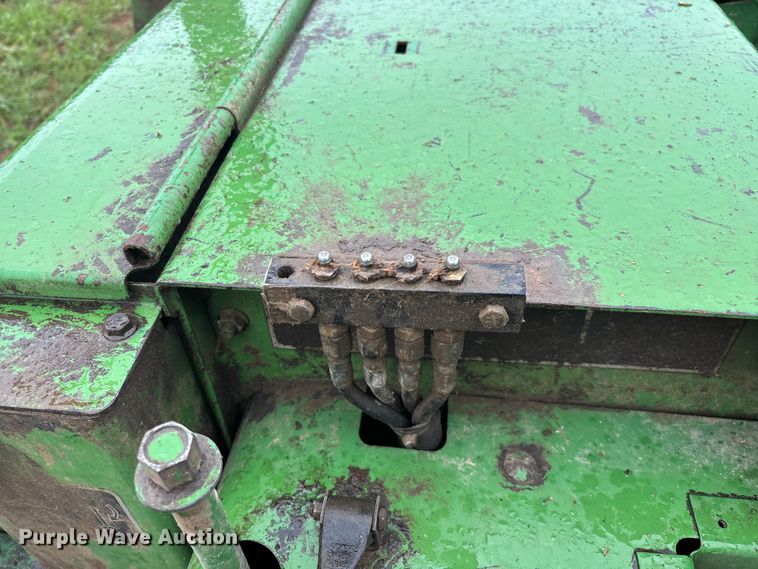 image for item EO4382 John Deere 3960 forage harvester