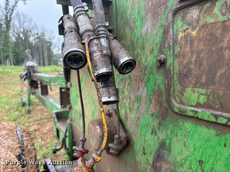 image for item EO4382 John Deere 3960 forage harvester