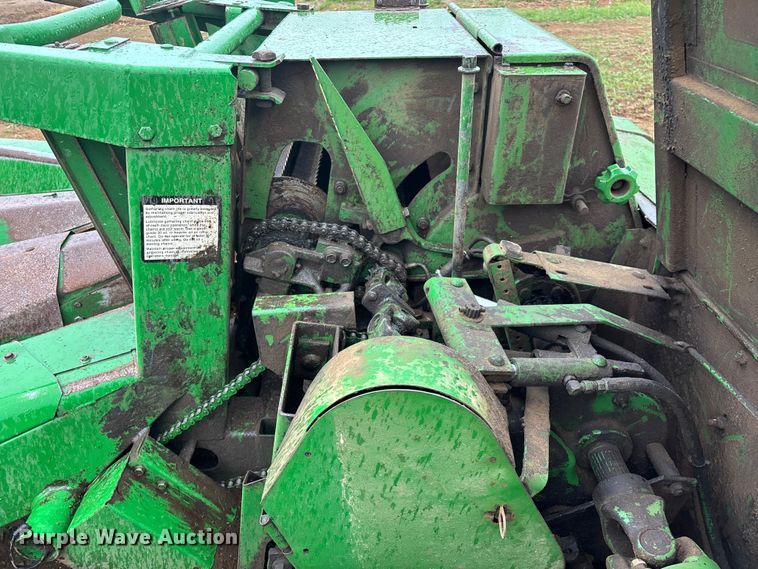 image for item EO4382 John Deere 3960 forage harvester