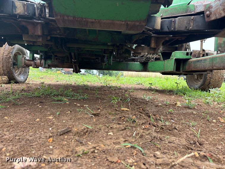 image for item EO4382 John Deere 3960 forage harvester