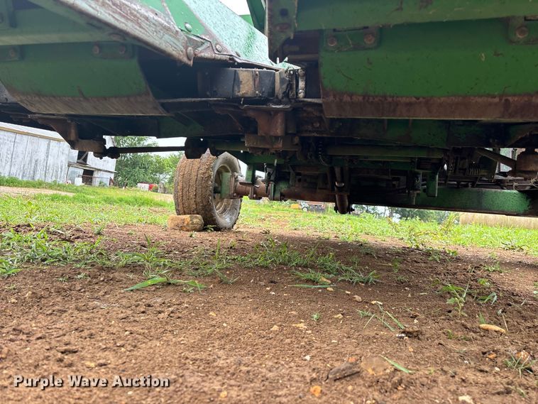image for item EO4382 John Deere 3960 forage harvester