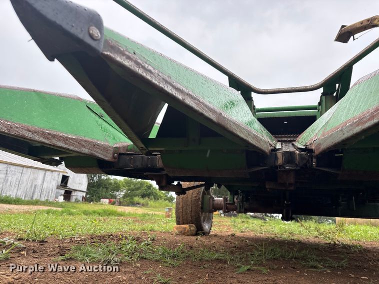 image for item EO4382 John Deere 3960 forage harvester