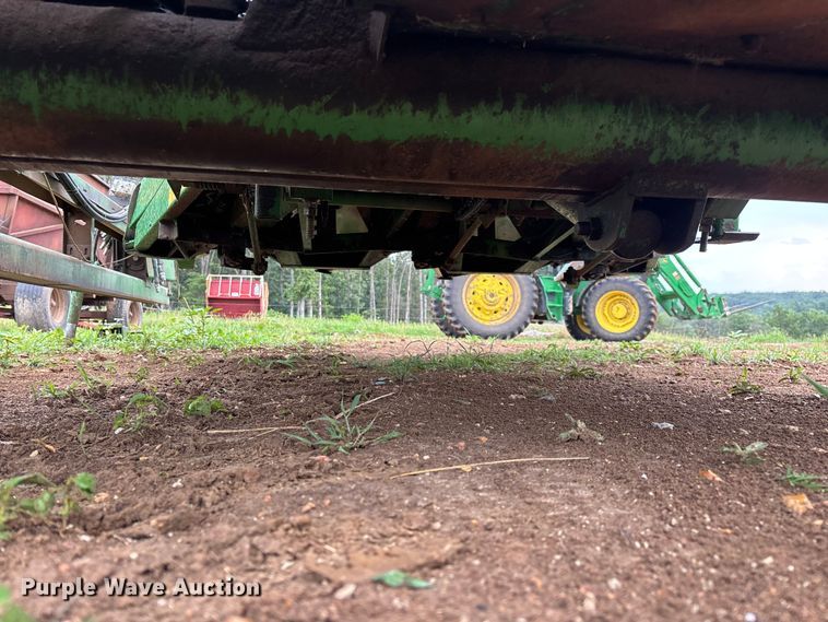 image for item EO4382 John Deere 3960 forage harvester