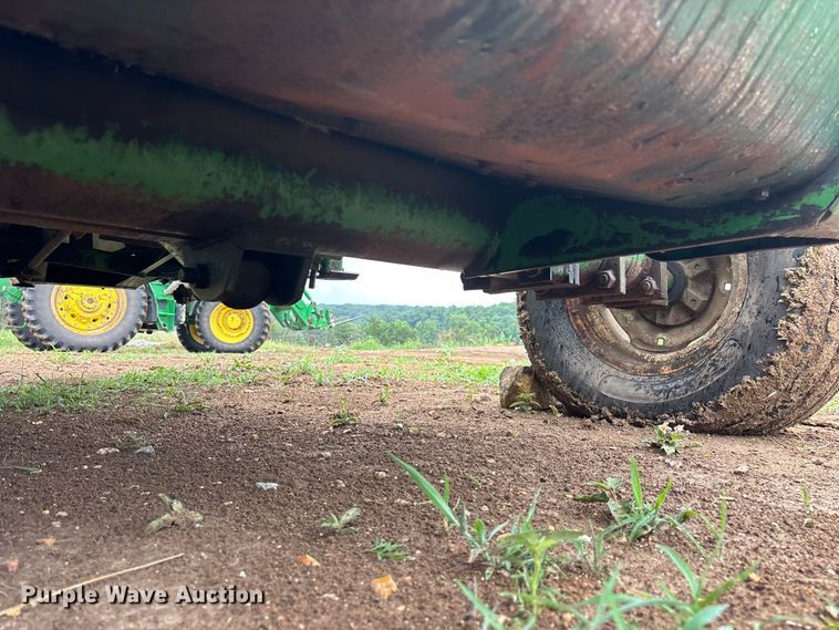 image for item EO4382 John Deere 3960 forage harvester