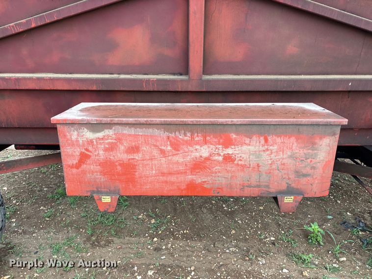 image for item EO4383 Richardton 770 silage dump wagon