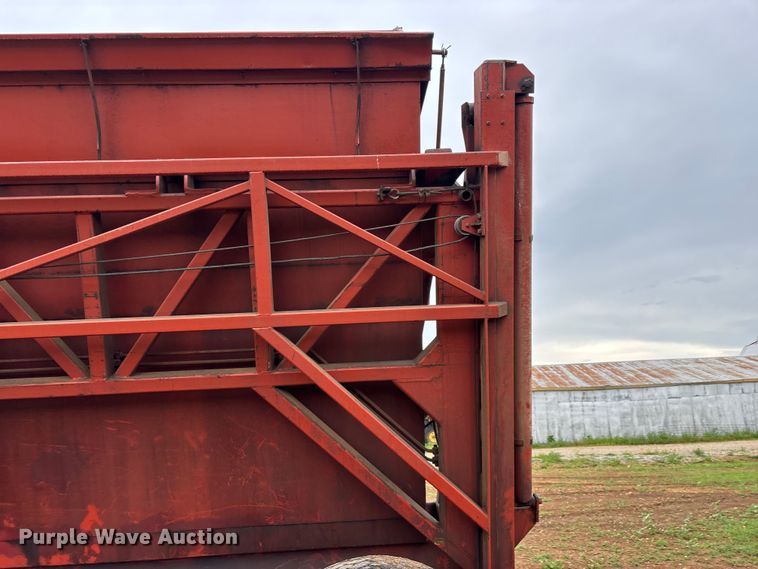 image for item EO4383 Richardton 770 silage dump wagon