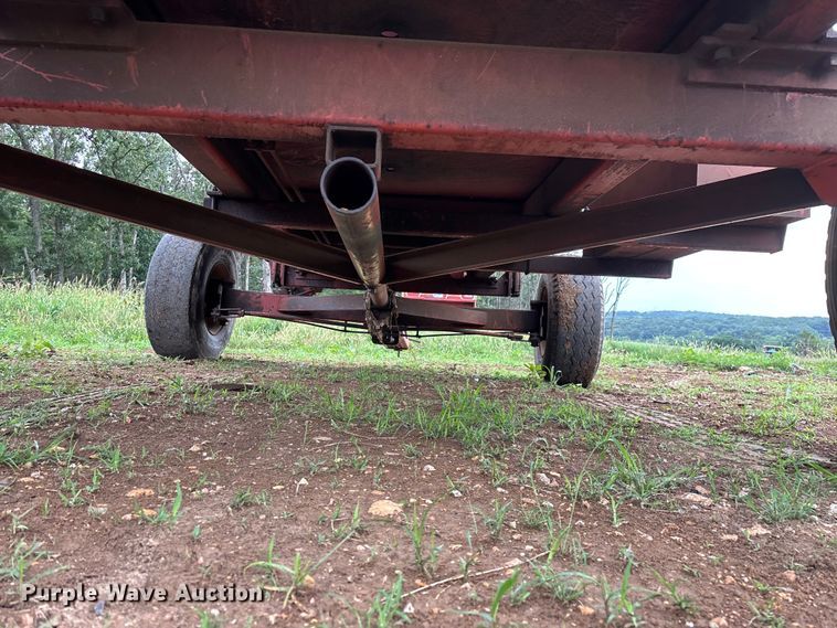 image for item EO4383 Richardton 770 silage dump wagon