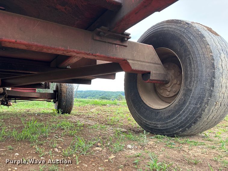 image for item EO4383 Richardton 770 silage dump wagon