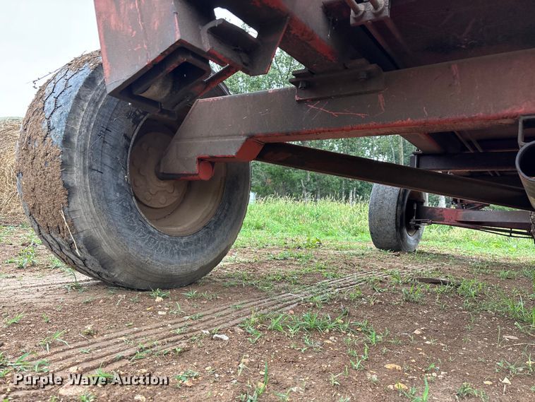 image for item EO4383 Richardton 770 silage dump wagon