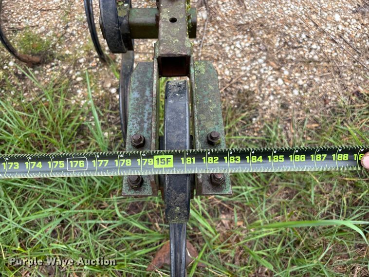 image for item EO4384 John Deere 825 row crop cultivator