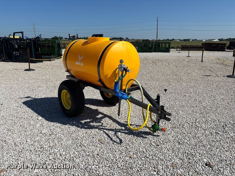 image for item EO4386 FMW FMW Aspen pull type sprayer