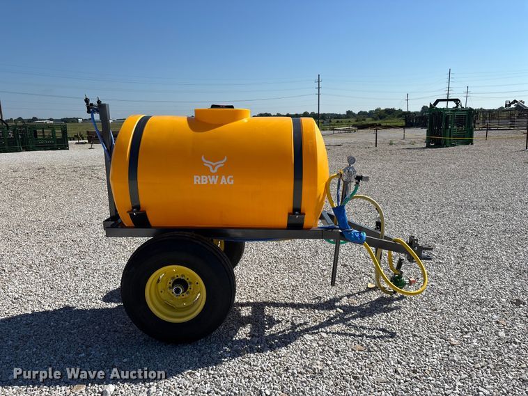 image for item EO4386 FMW FMW Aspen pull type sprayer