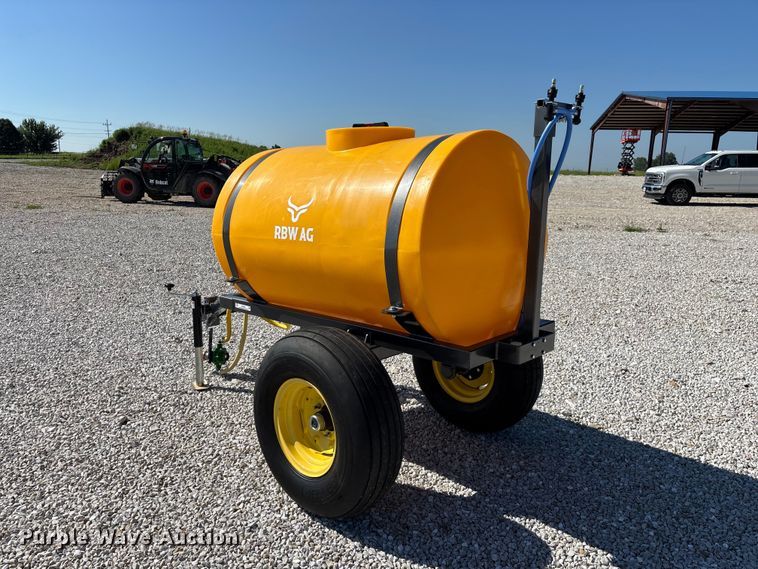 image for item EO4386 FMW FMW Aspen pull type sprayer