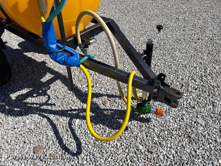 image for item EO4386 FMW FMW Aspen pull type sprayer