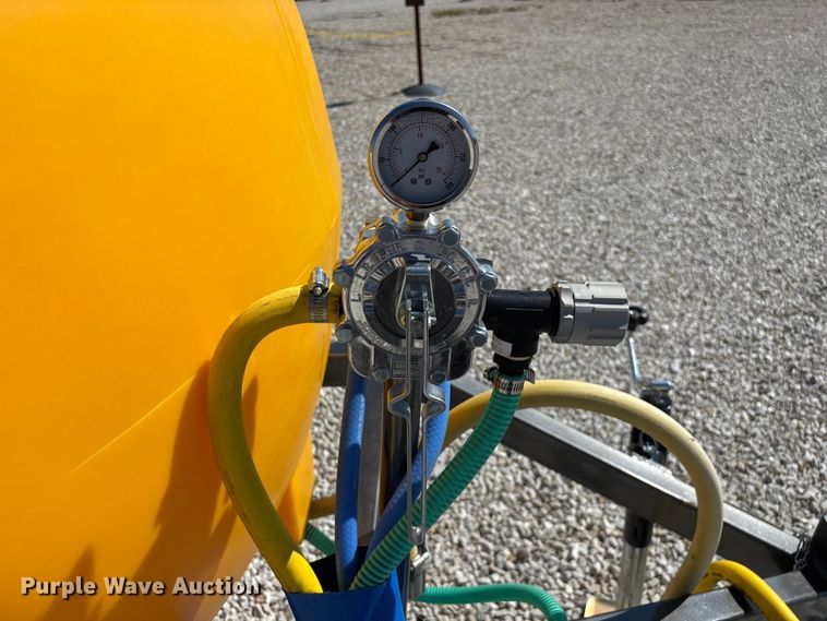 image for item EO4386 FMW FMW Aspen pull type sprayer