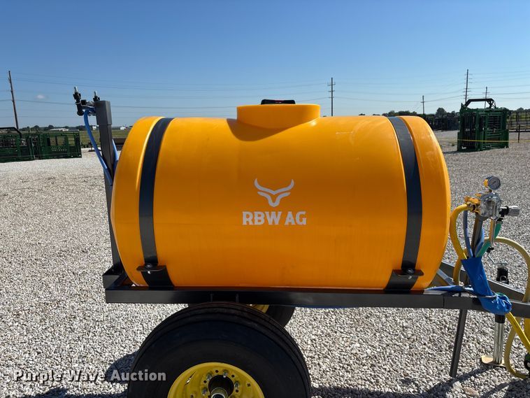 image for item EO4386 FMW FMW Aspen pull type sprayer