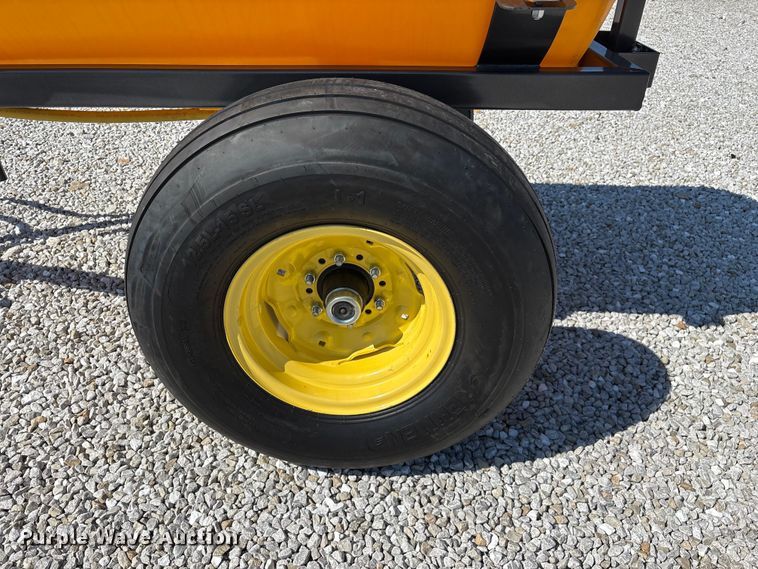 image for item EO4386 FMW FMW Aspen pull type sprayer