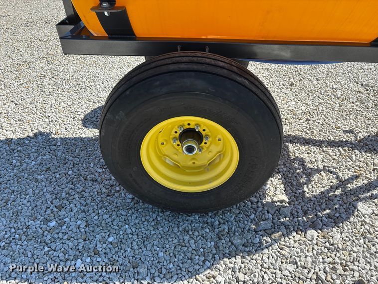 image for item EO4386 FMW FMW Aspen pull type sprayer