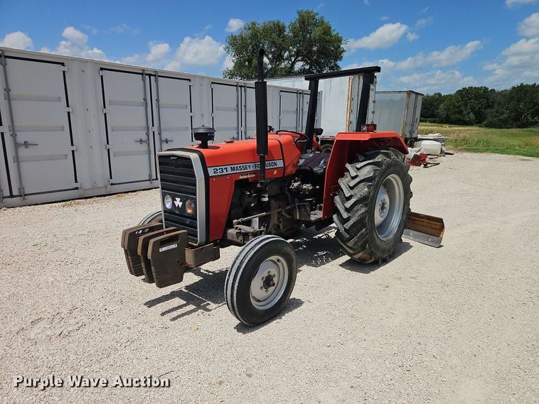 image for item EO8571 1995 Massey-Ferguson 231 tractor