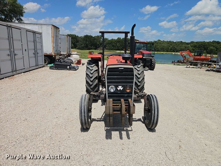 image for item EO8571 1995 Massey-Ferguson 231 tractor