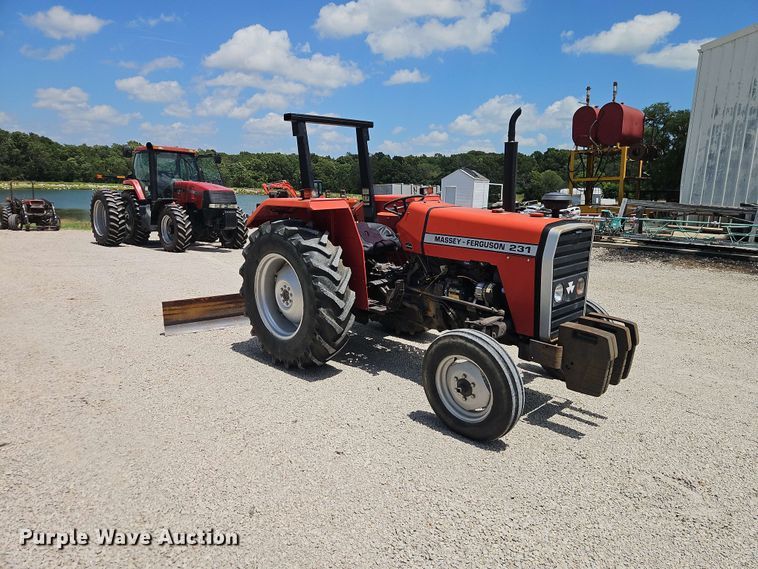 image for item EO8571 1995 Massey-Ferguson 231 tractor