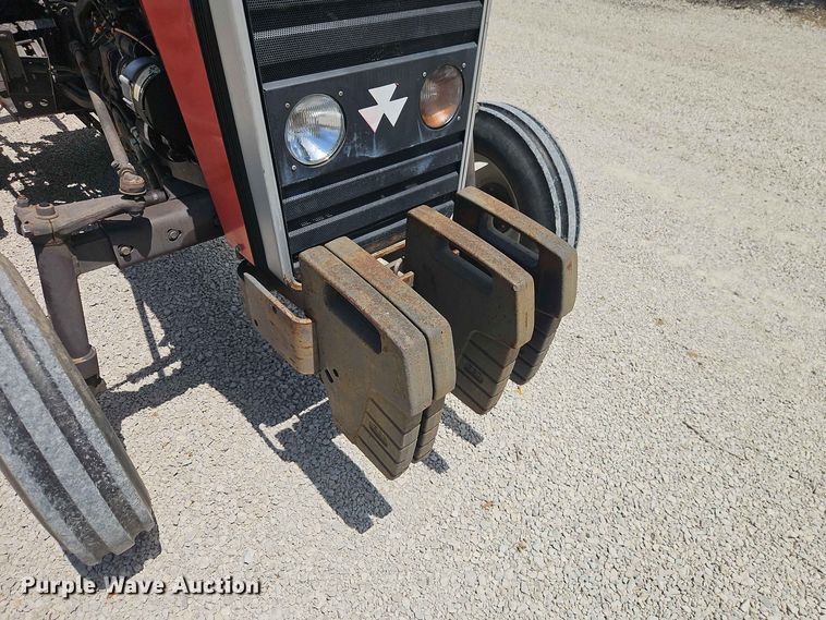 image for item EO8571 1995 Massey-Ferguson 231 tractor