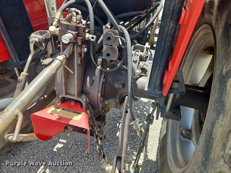 image for item EO8571 1995 Massey-Ferguson 231 tractor