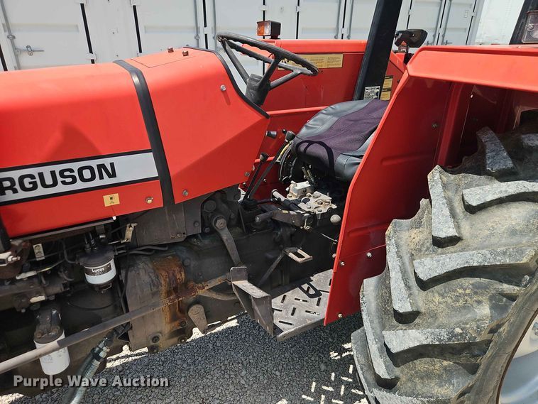 image for item EO8571 1995 Massey-Ferguson 231 tractor