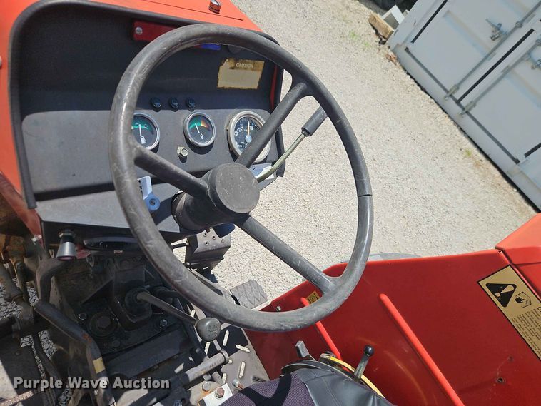 image for item EO8571 1995 Massey-Ferguson 231 tractor