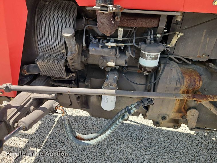 image for item EO8571 1995 Massey-Ferguson 231 tractor