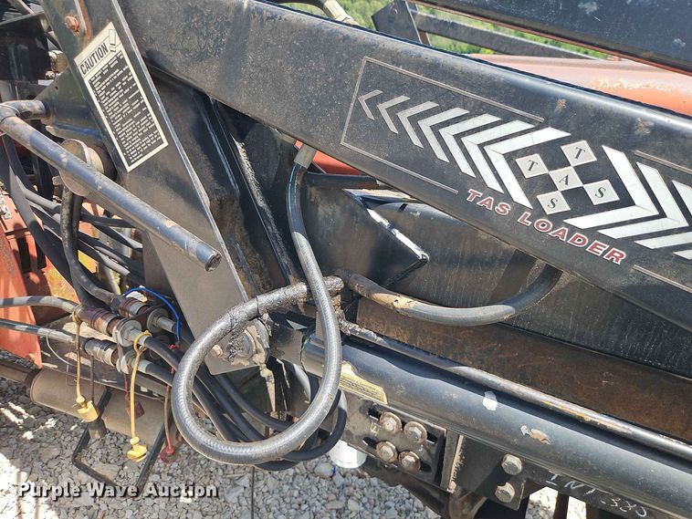 image for item EO8572 Case IH 385 tractor