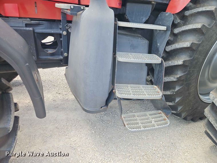image for item EO8573 1999 Case MX200 MFWD tractor
