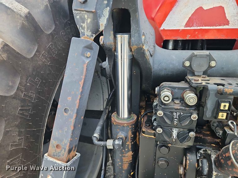 image for item EO8573 1999 Case MX200 MFWD tractor