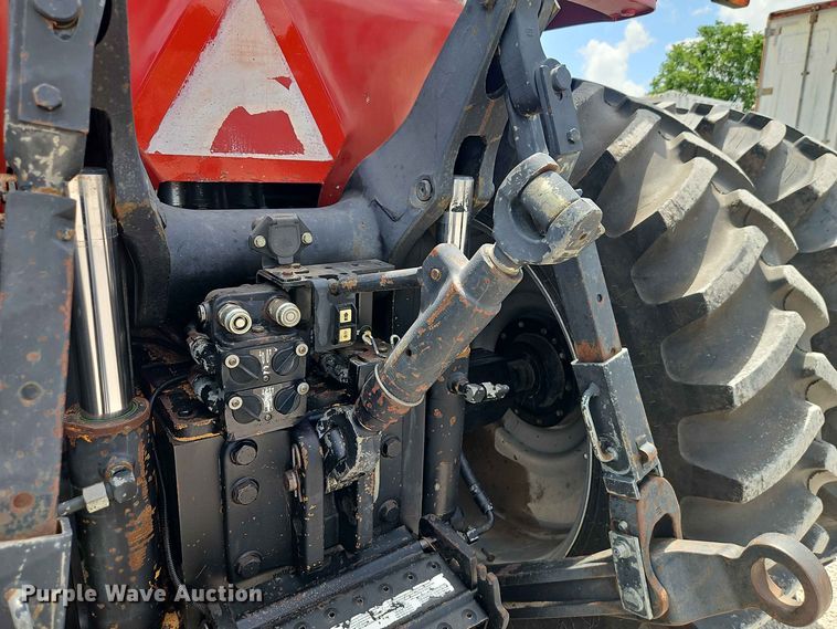 image for item EO8573 1999 Case MX200 MFWD tractor