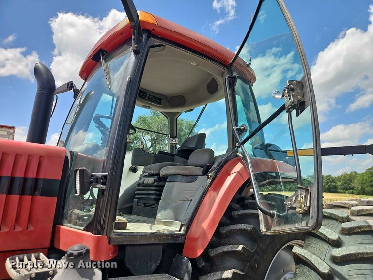 image for item EO8573 1999 Case MX200 MFWD tractor