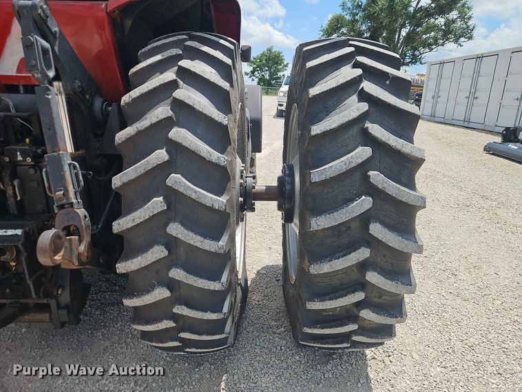 image for item EO8573 1999 Case MX200 MFWD tractor